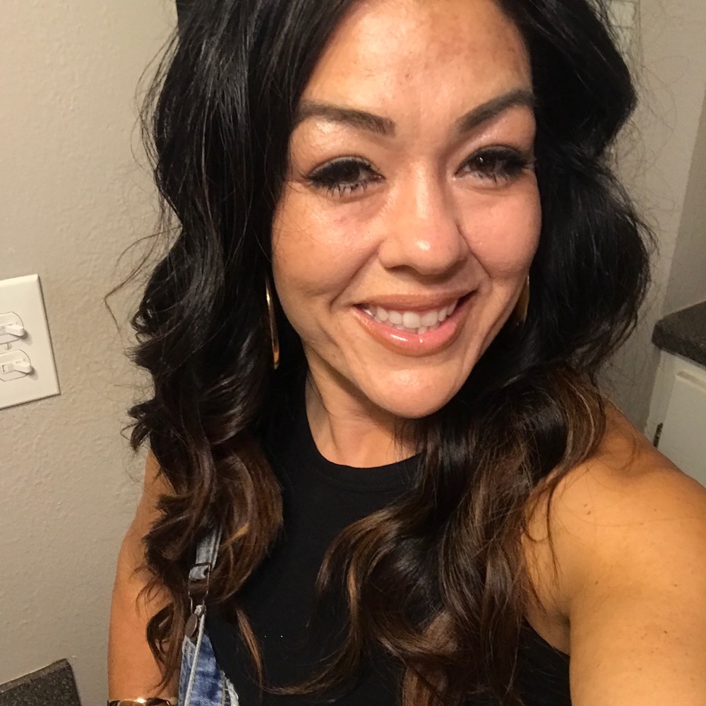 Meet your Posher, Lisa